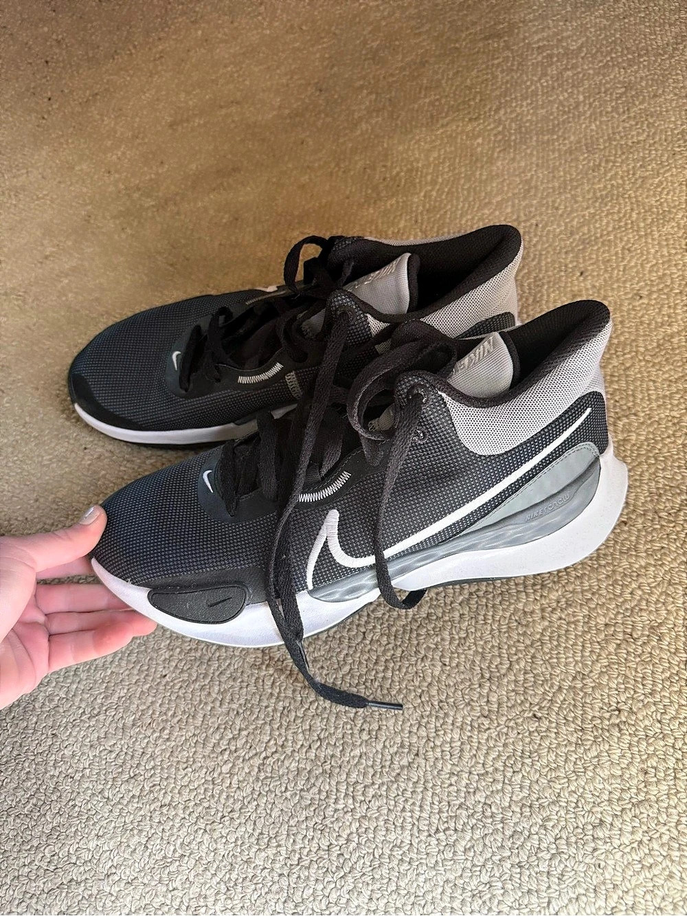 Men's Nike Air Zoom GT Cut 2 Black & White US 10.5 Athletic Shoes